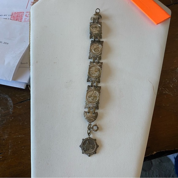 Sterling Silver Spanish Symbols artifacts historical bracelet - Picture 6 of 8